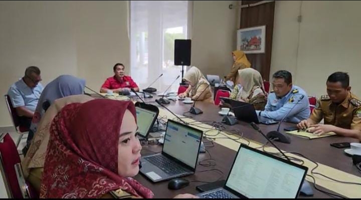 Disampaikannya, bahwa Raperda ini merupakan turunan dari Undang-undang Nomor 43 Tahun 2007 tentang Perpustakaan dan Undang-undang Nomor 43 tahun 2009.