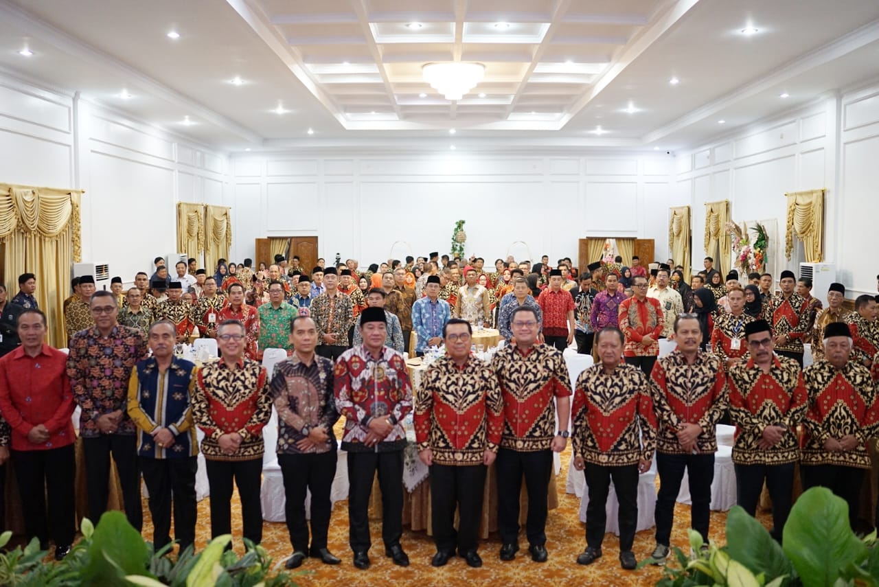 Atas nama Pemprov Bengkulu. Kita sangat menyambut baik organisasi ini, karena alumni UII di Bengkulu lumayan banyak.