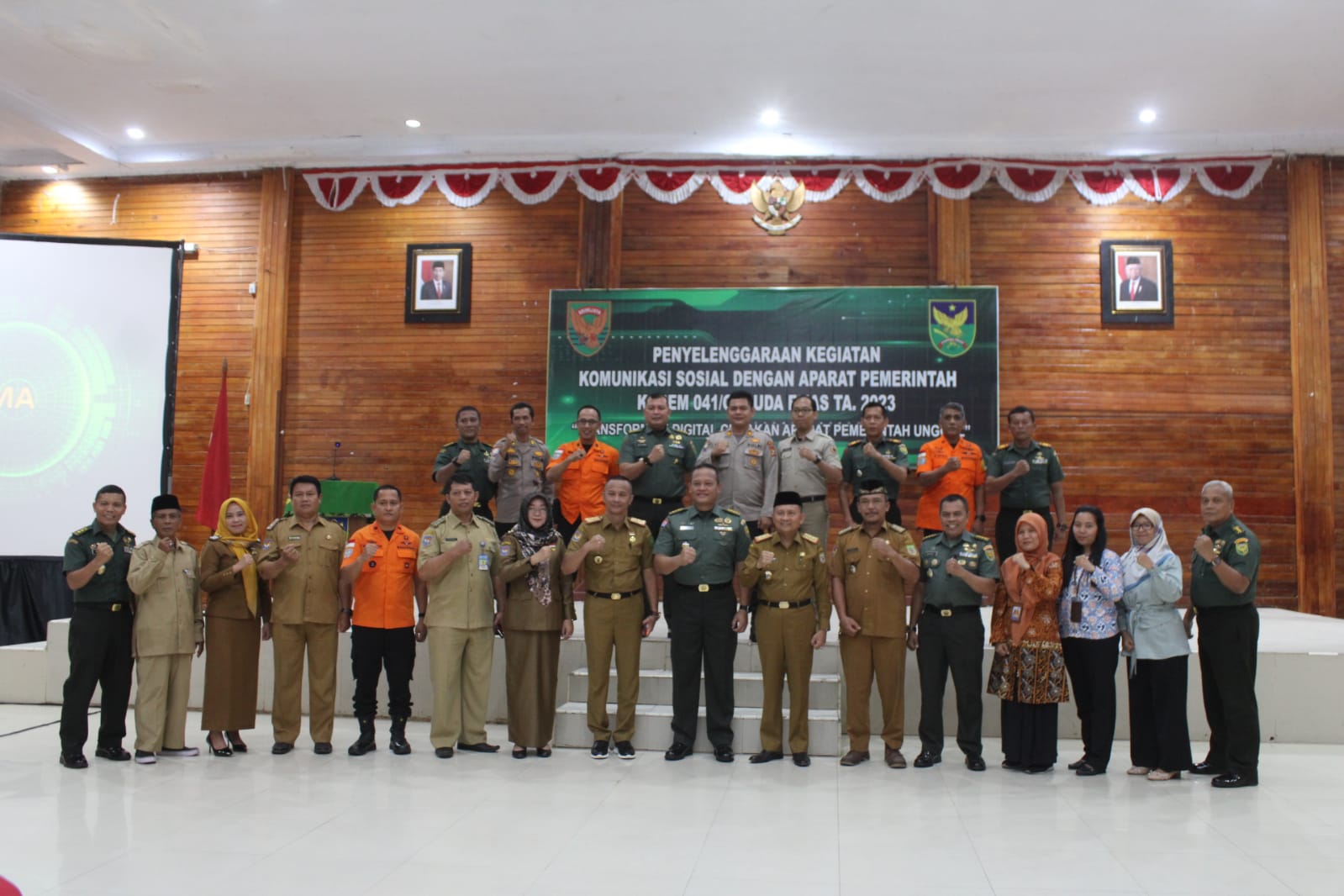 Untuk itu, lanjutnya lagi, sebagai aparat pemerintah tentunya harus cermat dalam memperhatikan dampak yang terjadi dan fenomena yang ada, dengan memaksimalkan dampak positif yang ada serta meminimalisir dan meniadakan dampak negatif yang dapat timbul.