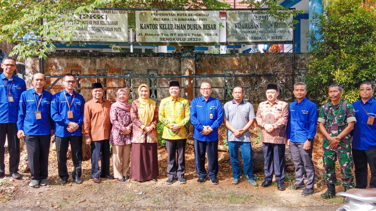 Gubernur Bengkulu Rohidin Mersyah selaku wakil pemerintah pusat, didampingi Badan Pusat Statistik (BPS) Provinsi Bengkulu dan BPS Kota Bengkulu, memantau langsung Forum Konsultasi Publik (FKP) Regsosek Tahun 2023, di Kantor Kelurahan Dusun Besar Kecamatan Singaran Pati Kota Bengkulu