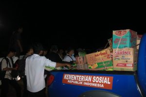 Bantuan warga yang terdampak banjir (Iraja/Irj049/MC)