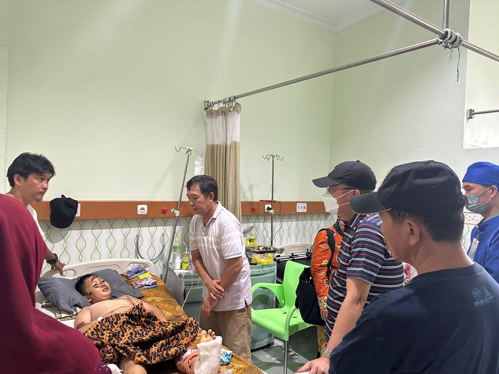 Tentu kita sangat prihatin atas kejadian yang menimpa ibu dan anak ini, dan kita memastikan anak almarhumah ibu Wisriani mendapatkan penanganan terbaik hingga sembuh dan dapat menjalankan aktivitas