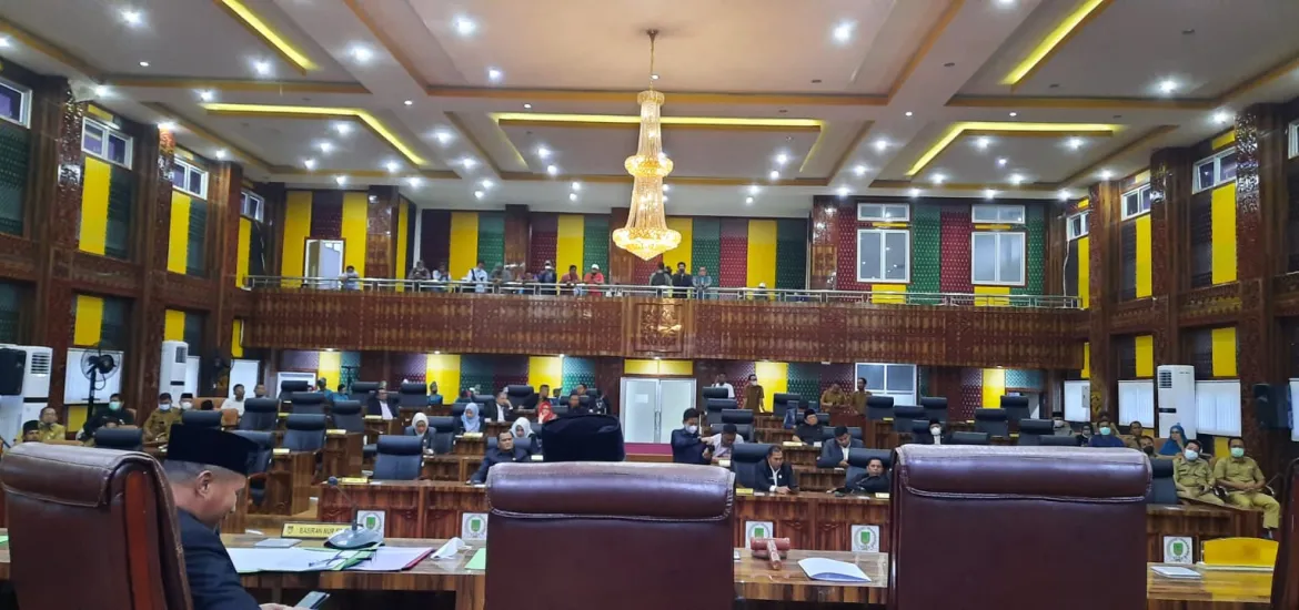 DPRD Kabupaten Rokan Hilir (Rohil) menggelar rapat paripurna tentang penyampaian laporan panitia khusus (Pansus) rancangan peraturan daerah (Ranperda) Inisiatif DPRD tentang Hymne dan Mars daerah Sekaligus pengambilan keputusan (Irj1038/Dok)