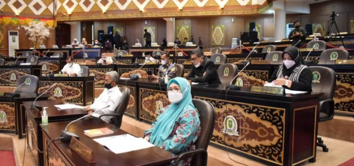 DPRD Provinsi Riau Menggelar Rapat Paripurna Dengan Agenda Penyampaian Jawaban Gubernur Atas Pandangan Umum Fraksi Terhadap LKPJ Gubernur Tahun 2021 Sekaligus Pembentukan Pansus (Irj1104/Dok)