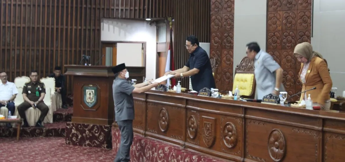 Gubernur Sampaikan Nota Penjelasan Raperda RTRW - Pedoman Bengkulu. (Foto:Gita)
