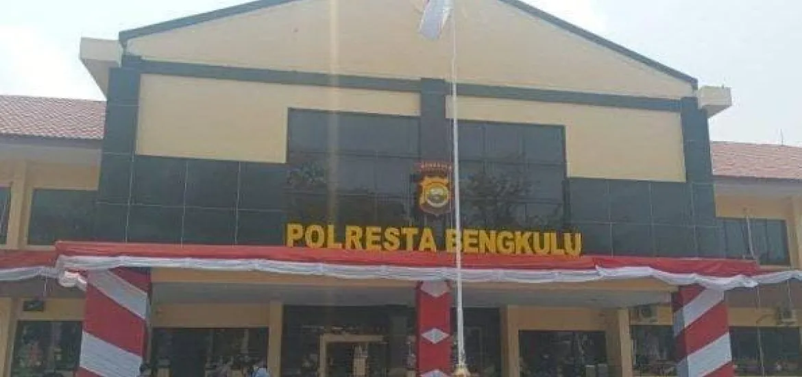 Polresta Bengkulu membuka layanan penitipan kendaraan bermotor secara gratis di Bengkulu, Minggu 29/12/2024 (Foto:Hanny)/Indonesiaraja.com