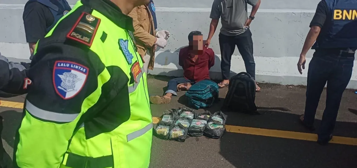 BNNP dan PJR Polda Lampung Gagalkan Penyelundupan 15 Kg Sabu di Tol Terpeka. (Foto:Badrian)/Indonesiaraja.com