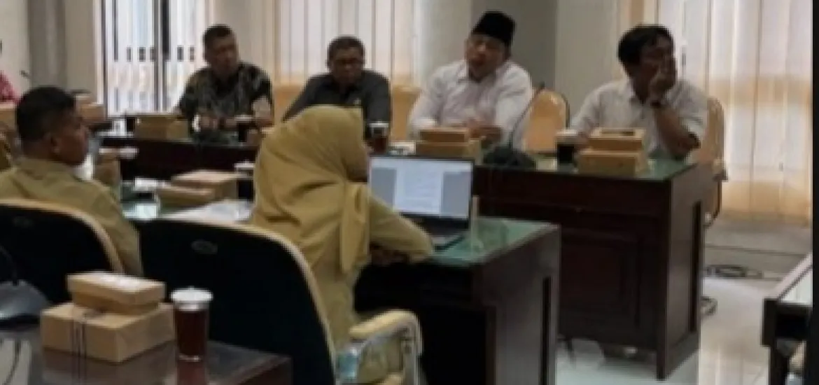 Komisi I DPRD Kabupaten Blitar Bersama  OPD gelar Raker Bahas Ranperda. Foto: Ulfa/Indonesiaraja.com