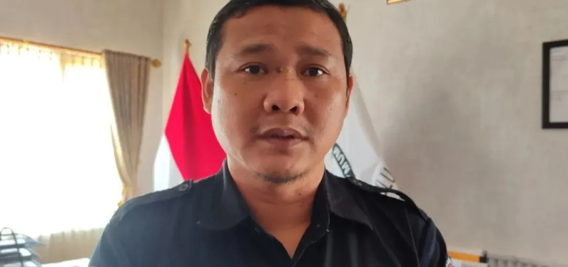 Ketua KPU Kota Bengkulu Rayendra Firasad di Bengkulu, Jumat 03/01/2025 (Foto:Hanny)/Indonesiaraja.com