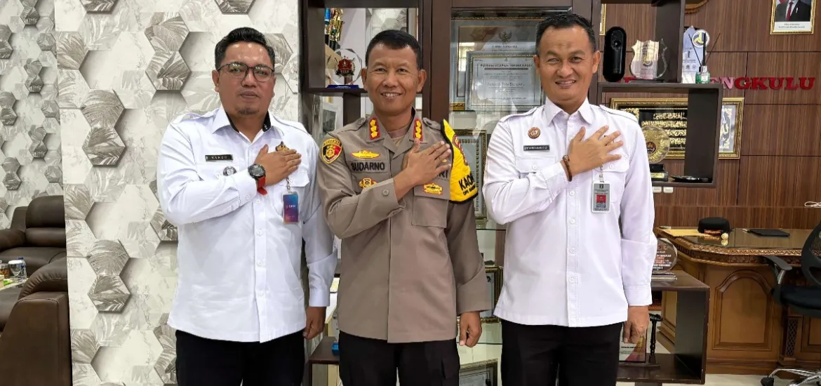 Karutan Kelas IIB Bengkulu dan Kalapas Kelas IIA Bengkulu lakukan kunjungan kerja ke Polresta Bengkulu, di Bengkulu, Rabu 22/01/2025 (Foto:Hanny)/Indonesiaraja.com