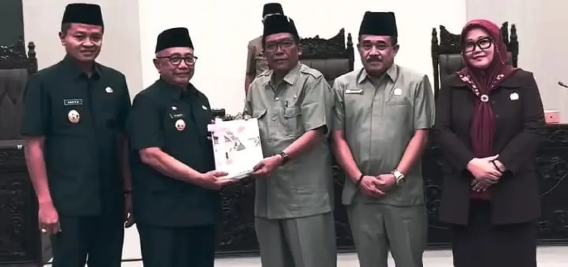 DPRD Kabupaten Blitar Sampaikan Pokok-Pokok Pikiran dalam Rapat Paripurna, Selasa 11/03/2025 (Foto:Adv)/Indonesiaraja.com