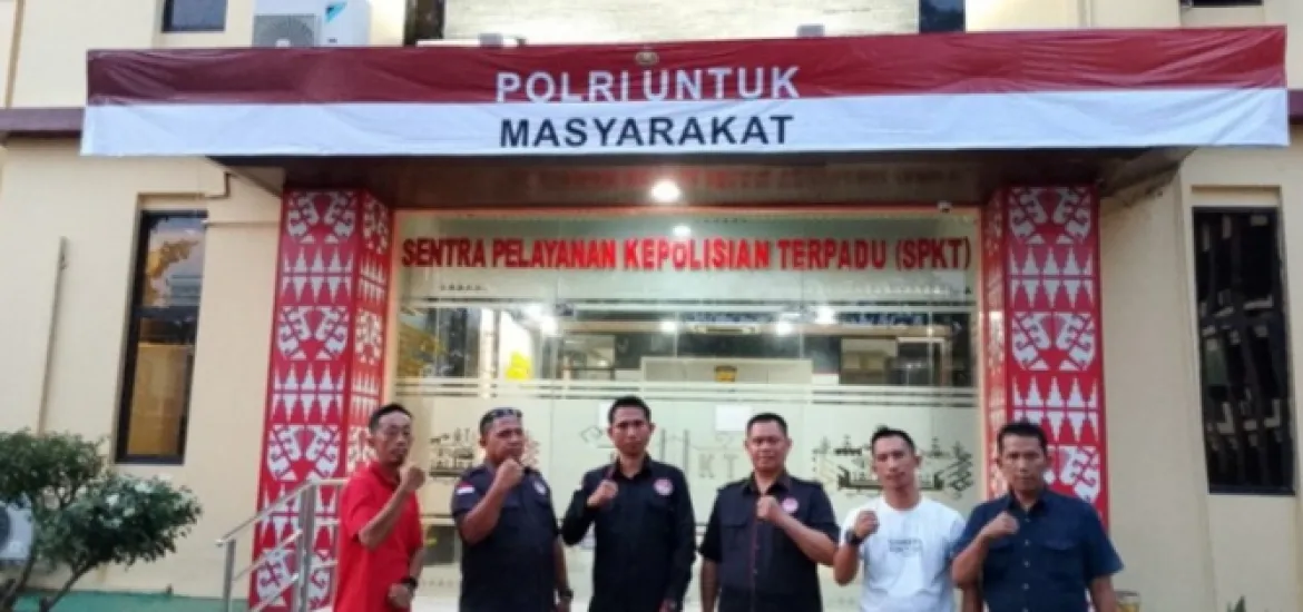 Teuku Wahyu dan Dua Akun Medsos Dilaporkan ke Polda Lampung Terkait Dugaan Pelanggaran UU ITE. Foto: Badrian/Indonesiaraja.com