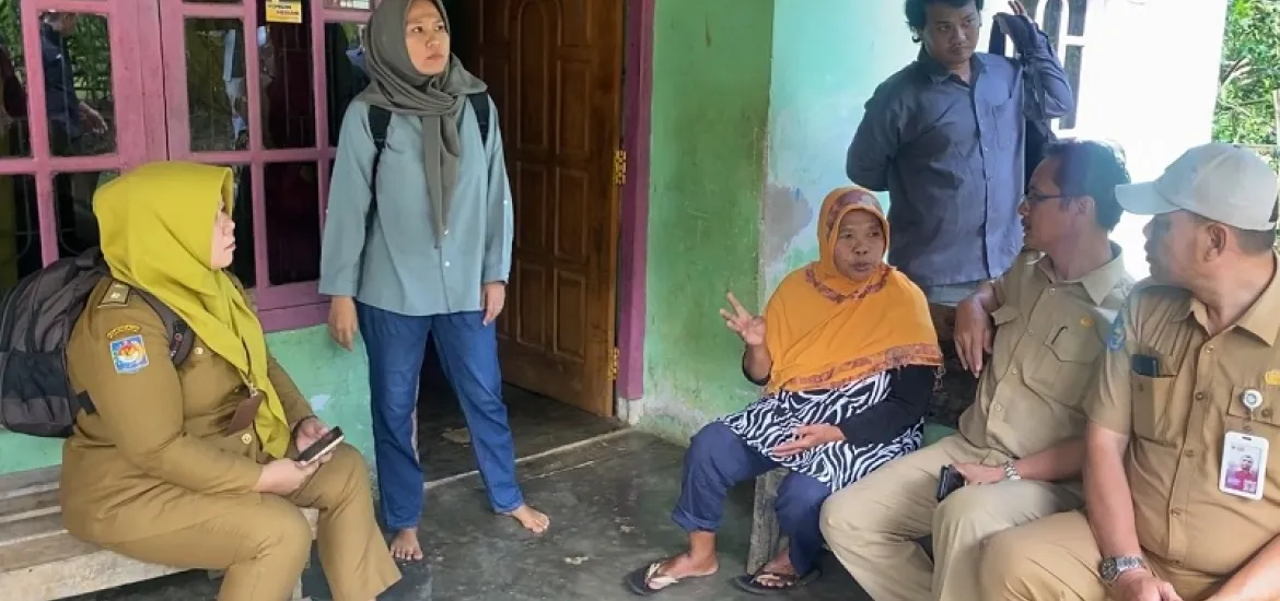 Ketua Fraksi PDI Perjuangan meminta Pemerintah Kabupaten Seluma untuk segera bersikap terkait ancaman keselamatan warga Desa Padang Kuas, Rabu 29/01/2025 (Foto:Hanny)/Indonesiaraja.com