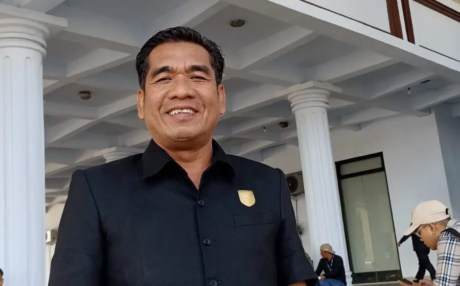 DPRD Bengkulu meminta agar mekanisme yang mengharuskan masyarakat melapor ke Dinkes untuk mengaktifkan BPJS dihapuskan, Minggu 23/6/24 (Foto:Hanny)