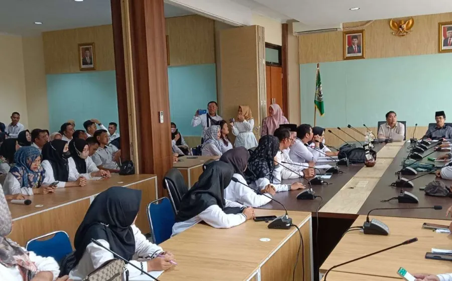 sekolah-sekolah tidak pernah menahan ijazah para siswa, Kamis 7/11/24 (Foto:Hanny)